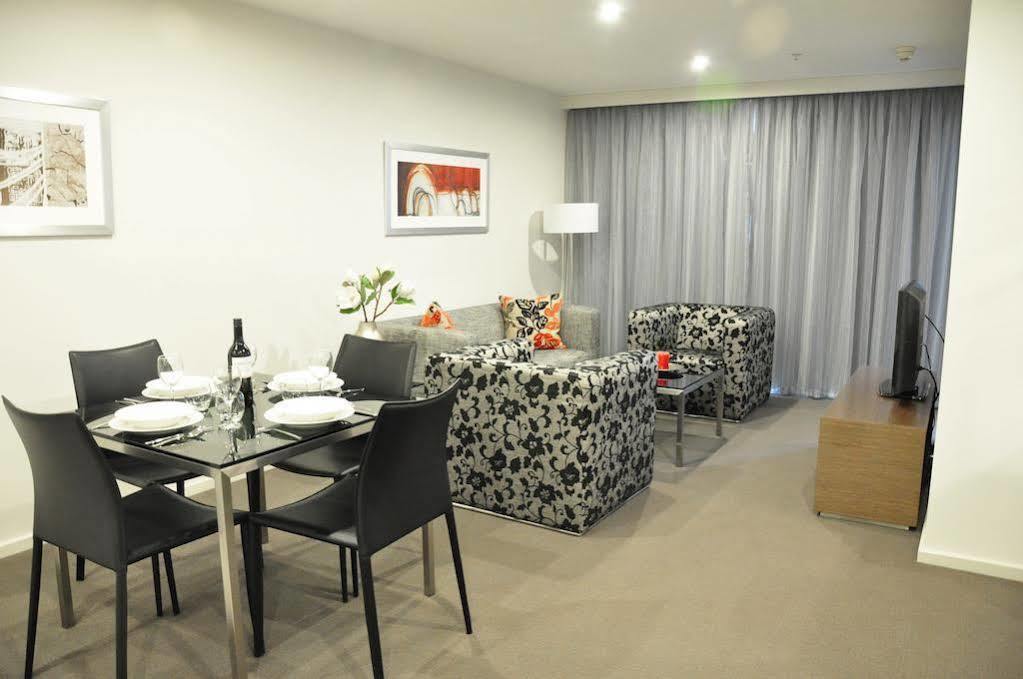 Adina Serviced Apartments Canberra Dickson Camberra Exterior foto